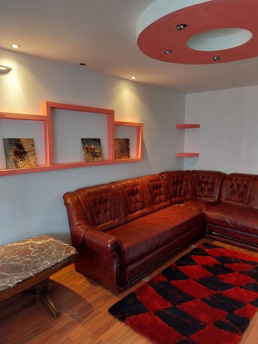 Vand sau schimb apartament