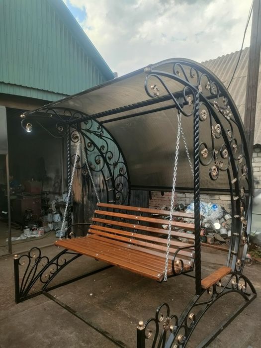 Продаётся кованые качели и ворота