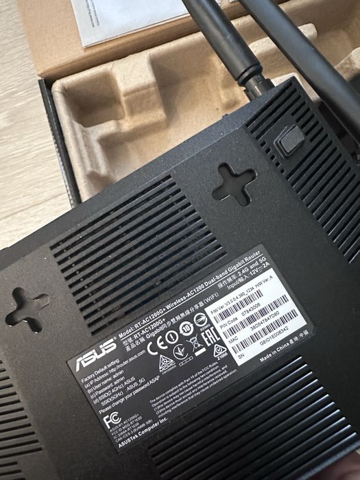 Router Wireless Asus RT AC1200G+