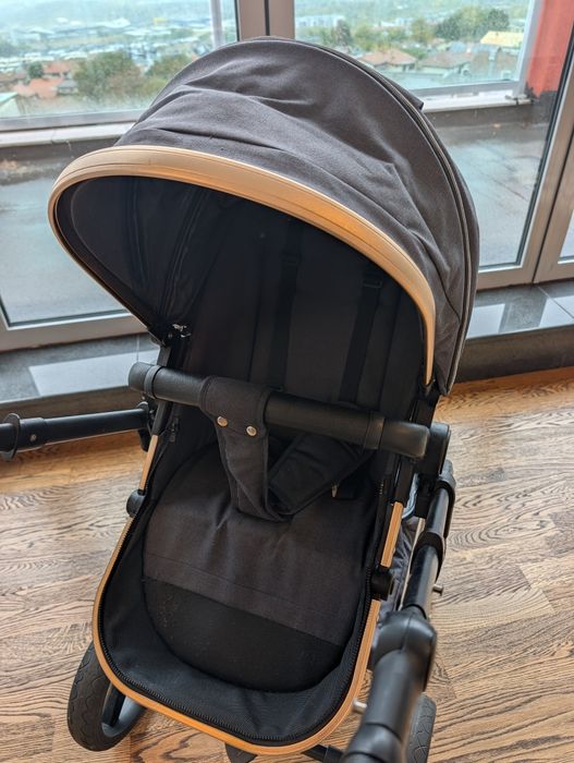 Детска количка Moni Florence 3 в 1 – сива
100 €