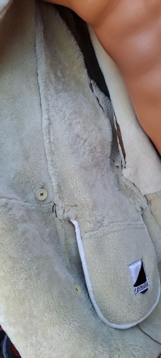 Haină piele întoarsă