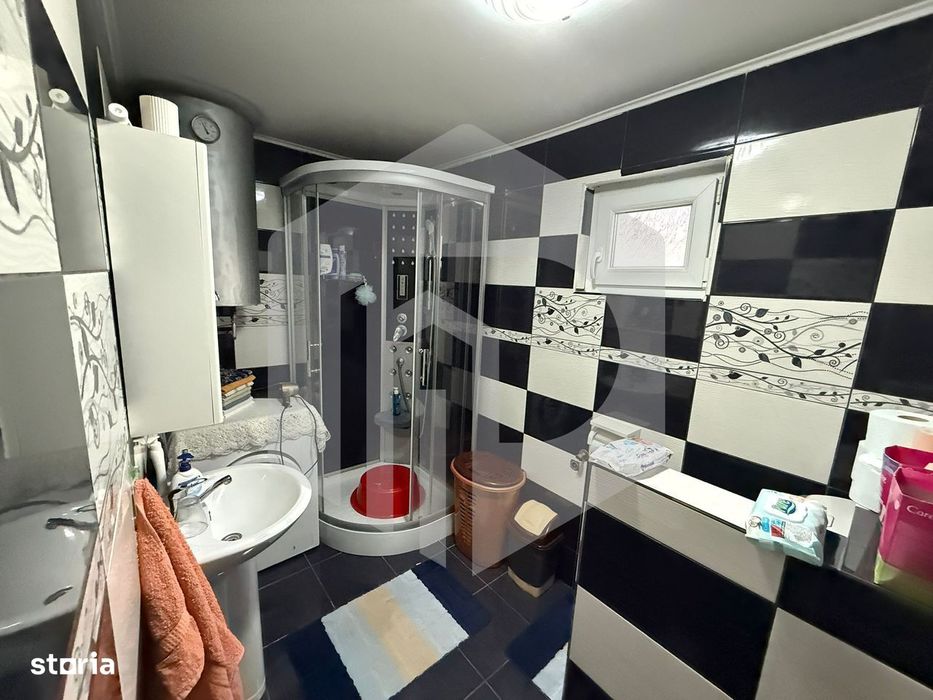 Casa individuala } Orlat | 250 mp Teren | Terasa inchisa