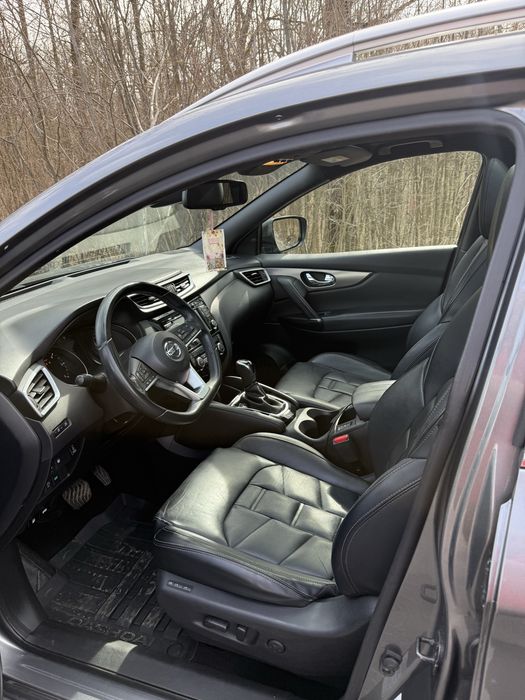 Nissan Qashqai 4x4, automat, full option , cumparat de nou.
