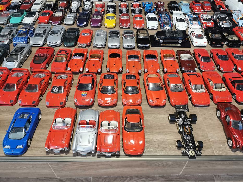 Colectie 115 machete 1 18 BBurago Maisto AutoArt Sun Star schimb auto