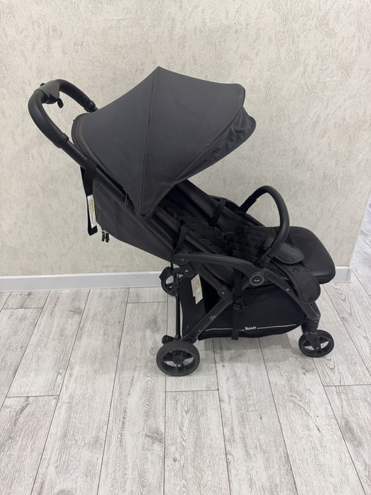 Продам коляску прогулочную