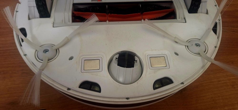 Робот за почистване прахосмукачка Xaiomi Mi Robot Vacuum mob essential