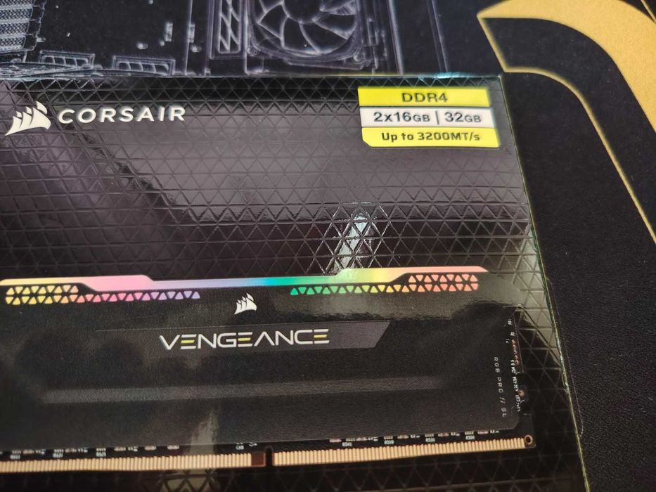 Нова ! Corsair VENGEANCE RGB PRO SL 32GB (2x16GB) DDR4 3200MHz
