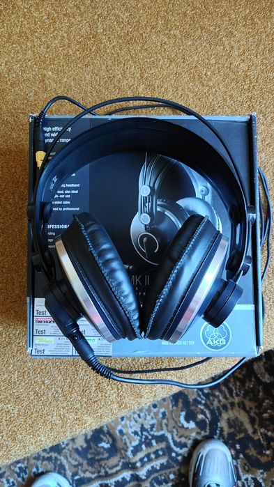 Студийни слушалки AKG K271 MKII – пълна окомплектовка с кутия