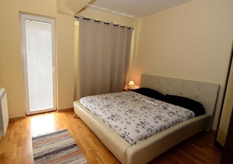 Дава се под наем Тристаен апартамент в Пловдив, Коматево - 90 кв.м за 346.8 € - Снимка #2