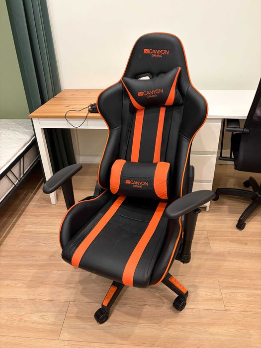 Игровое кресло Canyon Gaming
