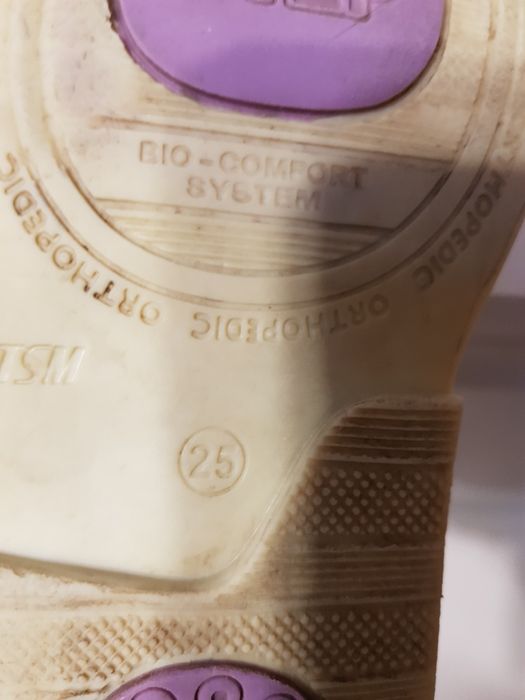 Продам ботиночки 25 размера Турция