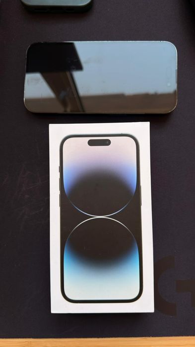 iPhone 14 pro + 2 калъфа