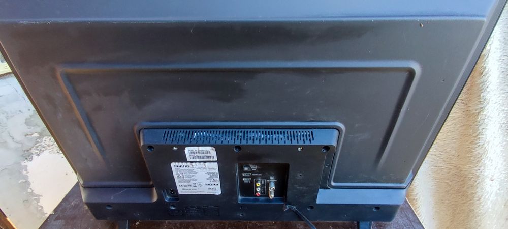 Телевизор PHILIPS 32inc. за части.