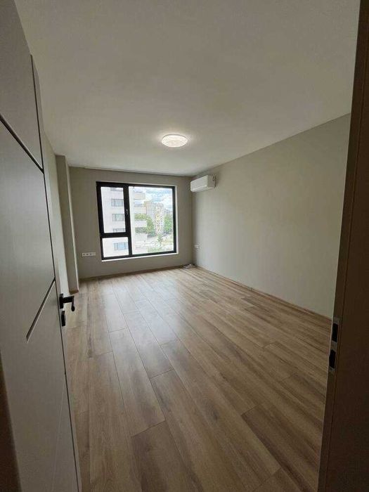 Продава се Тристаен апартамент в Пловдив, Христо Смирненски - 140 кв.м за 25000 €/кв.м - Снимка #2