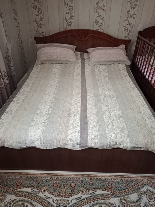 Спальный гарнитур