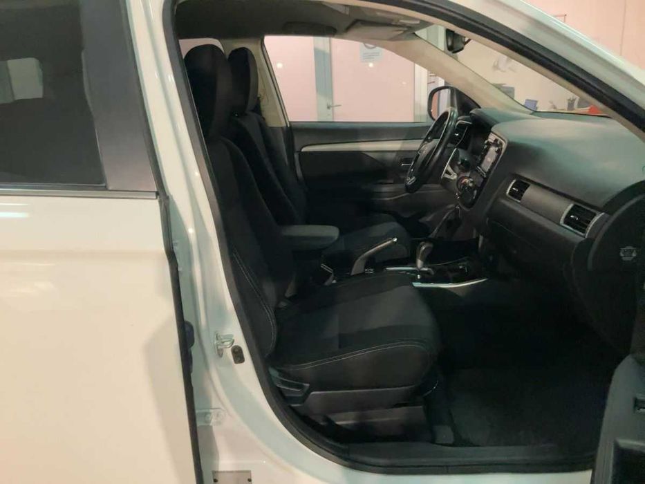 Mitsubishi Outlander 2.0, автомат, 2017, 4*4, газ