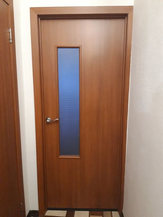Двери межкомнатные б/у