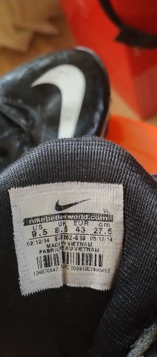 Продавам бутонки NIKE
