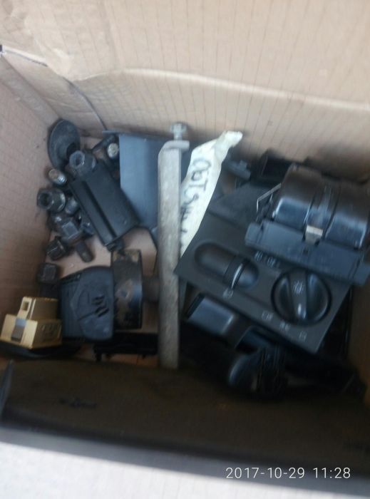 Продавам части за Голф 3