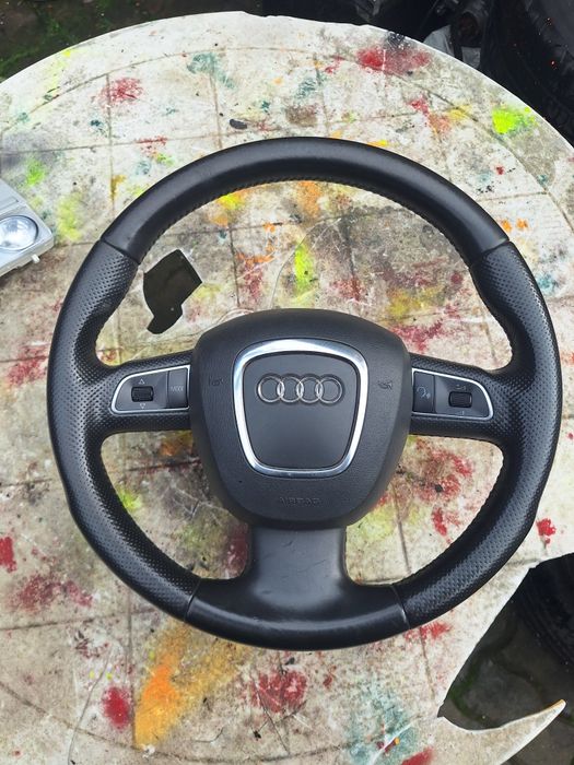 Volan piele perforata cu airbag 3 spite Audi A3,A4 B8 ,A5,Q5