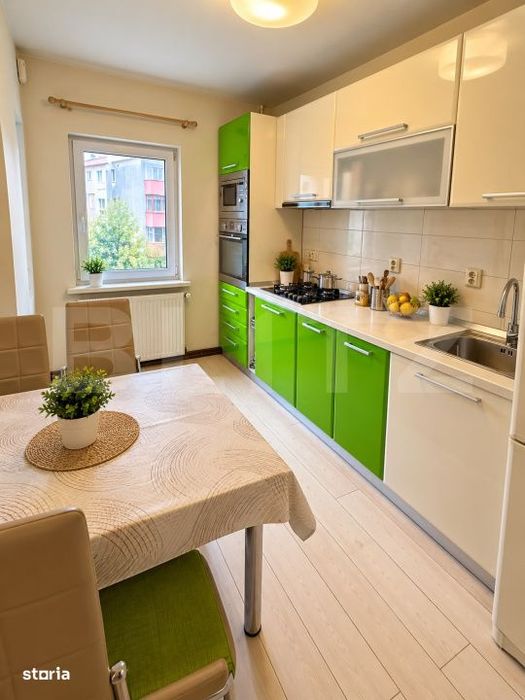 Apartament 4 camere, 77 mp, zona Plopilor
