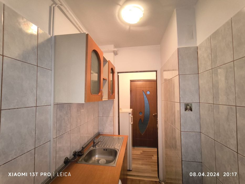 Închiriez apartament 2 camere Micro 9, piața 1 Mai