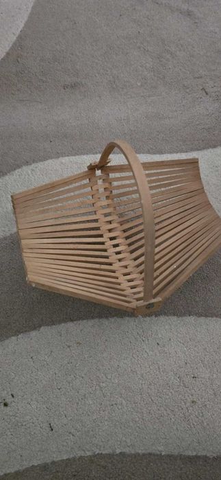 Разпродажба на сувенири с различни тематики