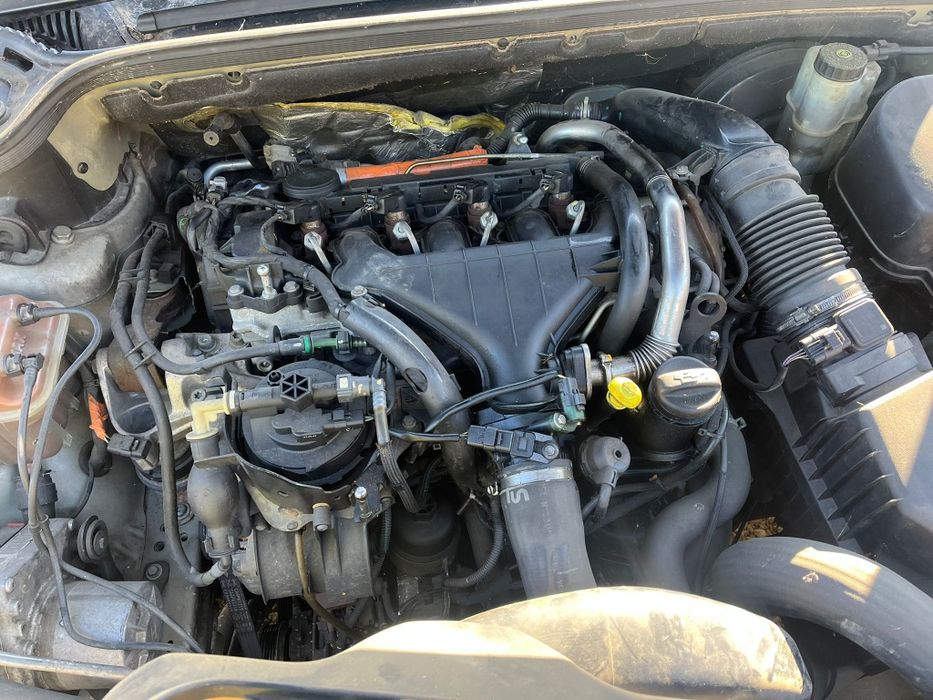 Dezmembrez Peugeot 407 2.0 hdi 1.6hdi