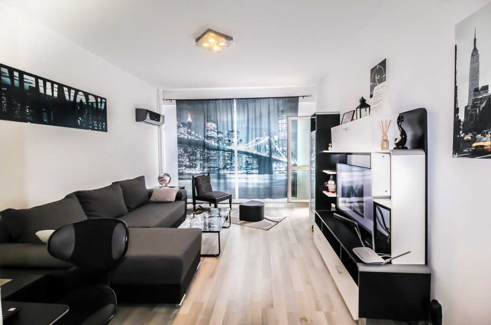 Продава се Тристаен апартамент в София, Център - 99 кв.м за 1381 €/кв.м - Снимка #3