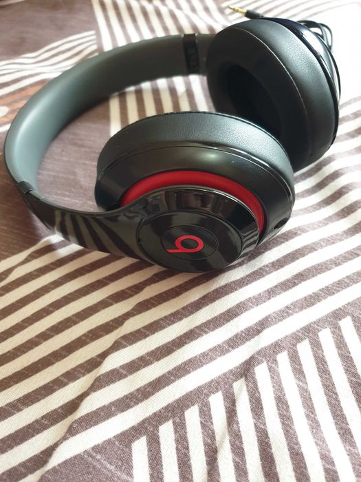 Продам оригинальные наушники Beats Studio 1 проводные