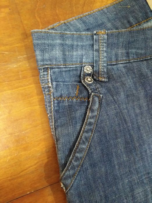 Женские джинсы (33).