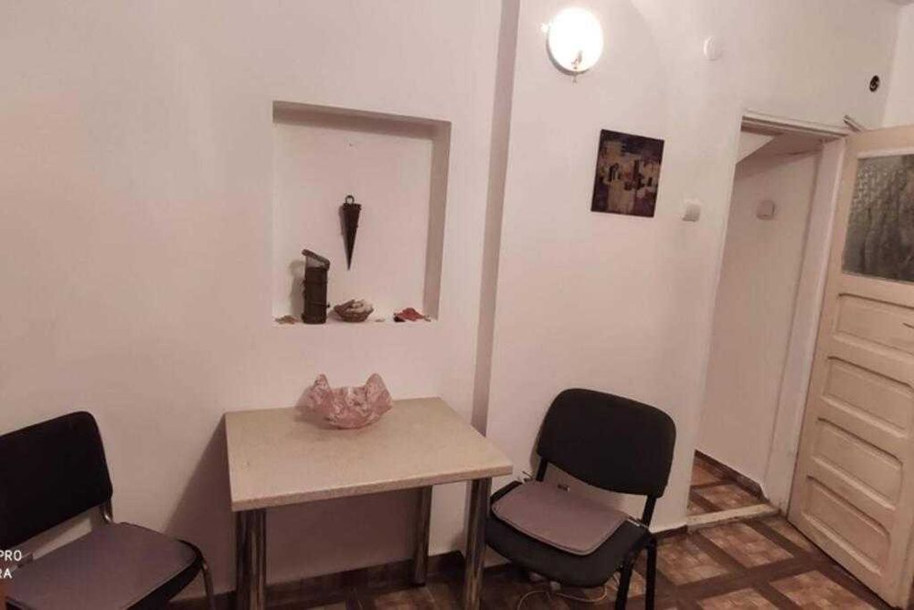 garsoniera mica centru