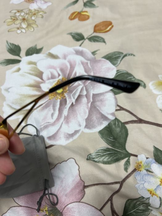 Vand ochelari prada, urgent