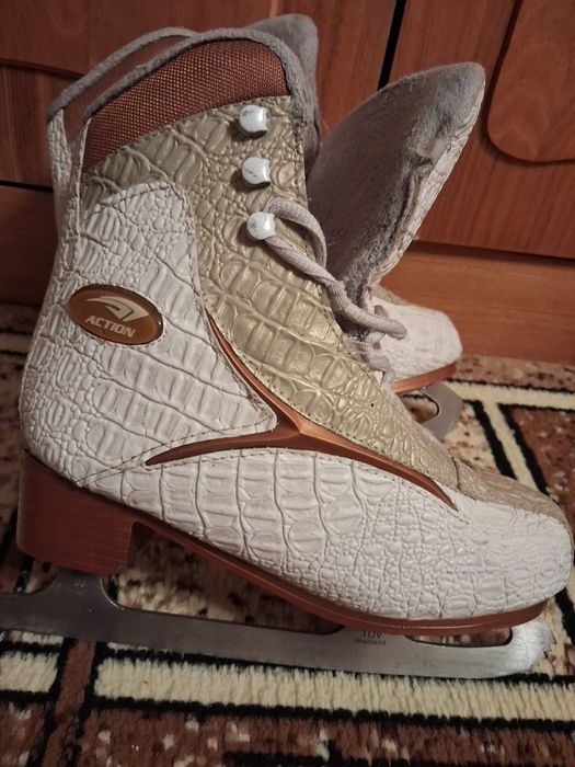 Продам   коньки.  для.  девочки .