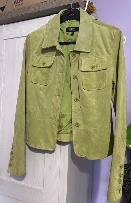 Велурено спортно сако. Удобно и практично за всеки ден.