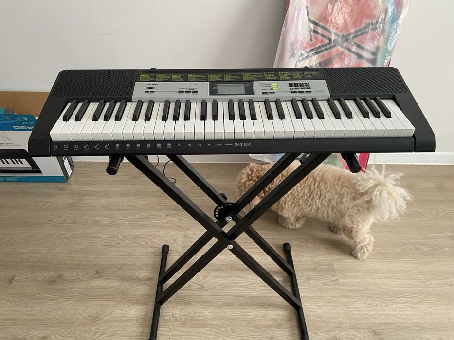 Синтезатор Casio оригинальный