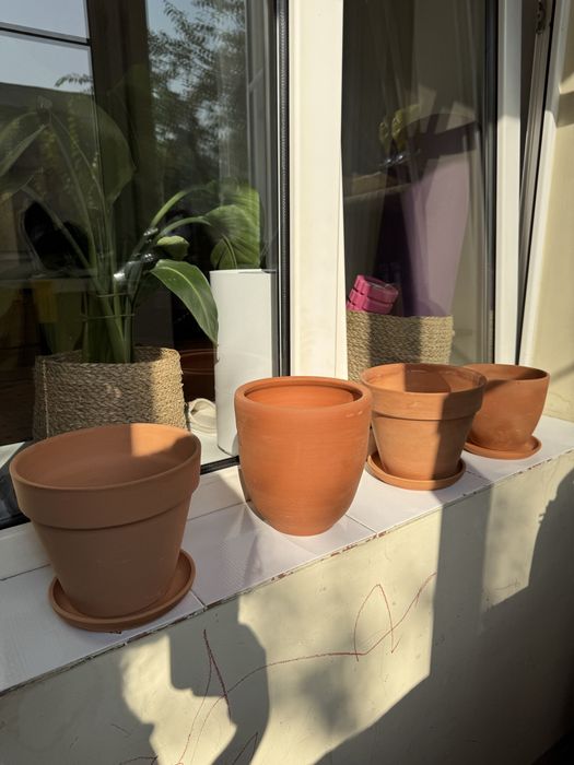 Глиняные горшки 4 штуки