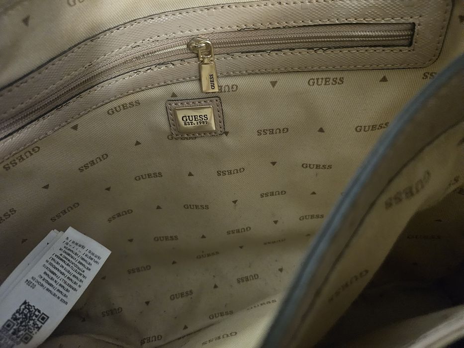 Оригинална дамска чанта Guess