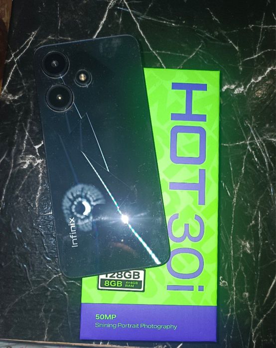 Мобильные телефон сотилади