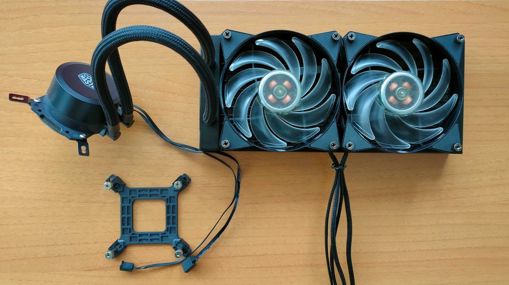 Водно охлаждане MasterLiquid ML240L RGB