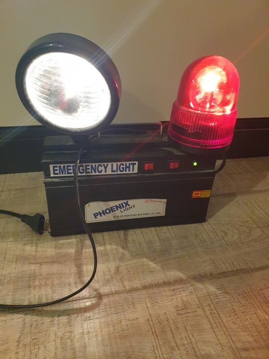Lampa cu doua funcții