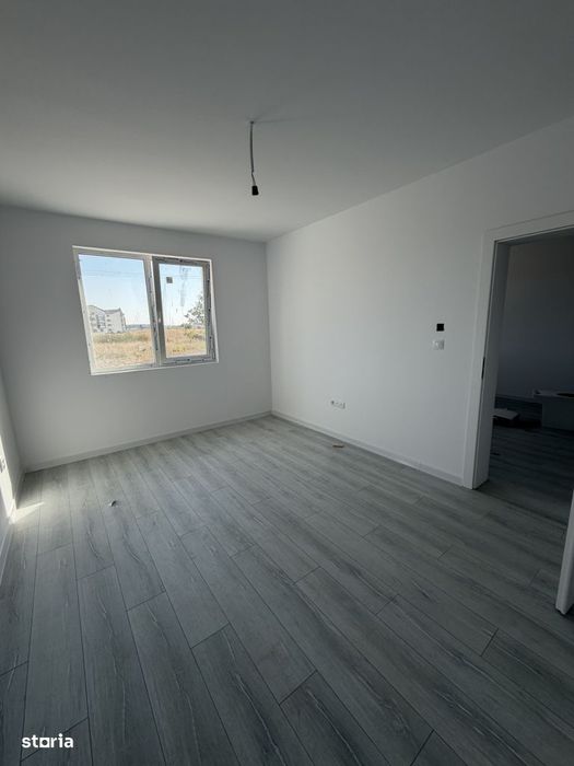 Bucatarie Inchisa, Apartament Cu 2 Camere, Giroc