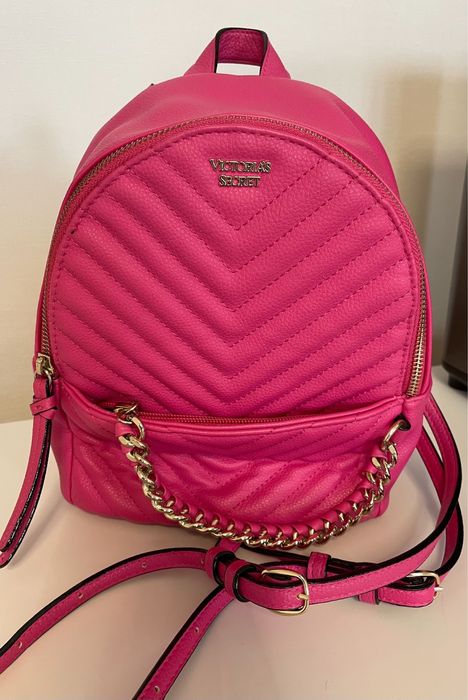 Оригинал два рюкзака за 18000тг Guess Victorias secret