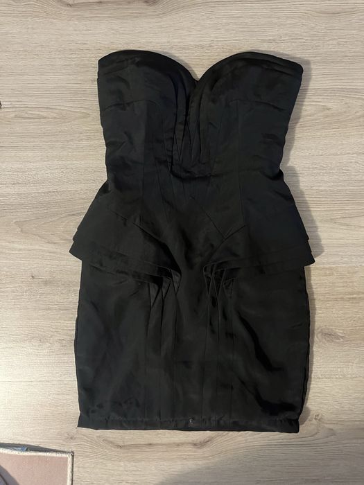 Черна стилна рокля