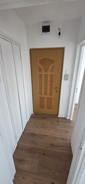 Propietar, vând apartament renovat, etaj 2, zona Terezian, str. Lungă