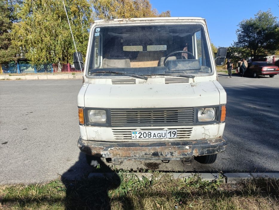 Мерседес  208.   бусик
