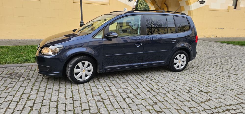 Vând Volkswagen touran
