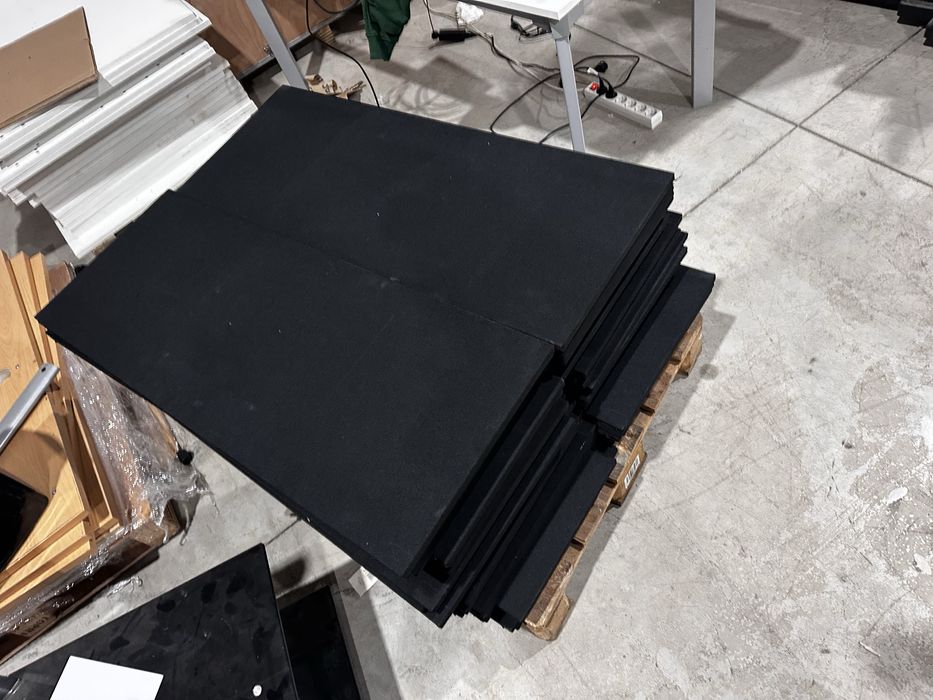 Черни тапицирани прегради – 108х42х2 см – 30 бр.