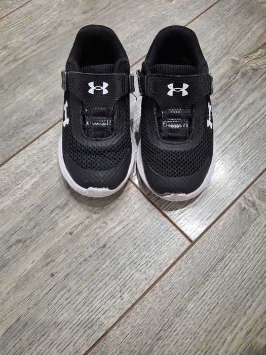 Продавам Детски маратонки