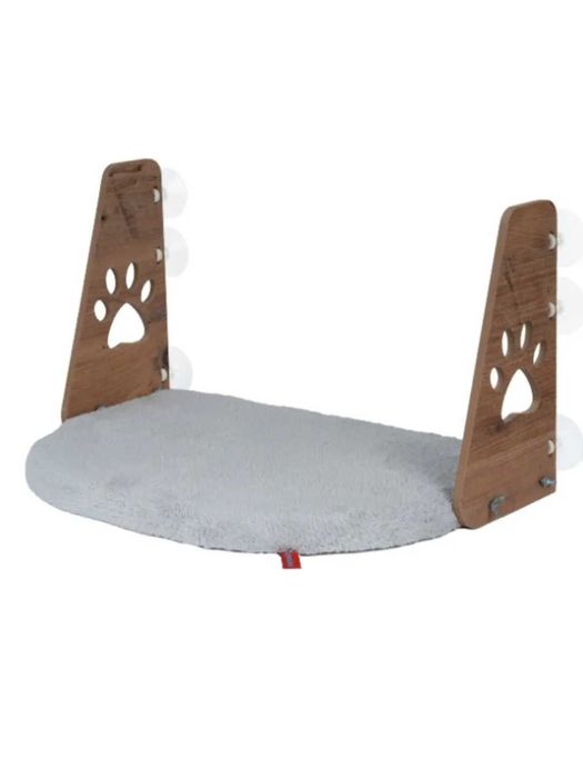 Лежанка для кошек на окно